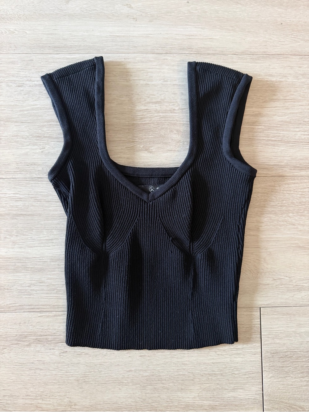 Cuts sculpt tank black small